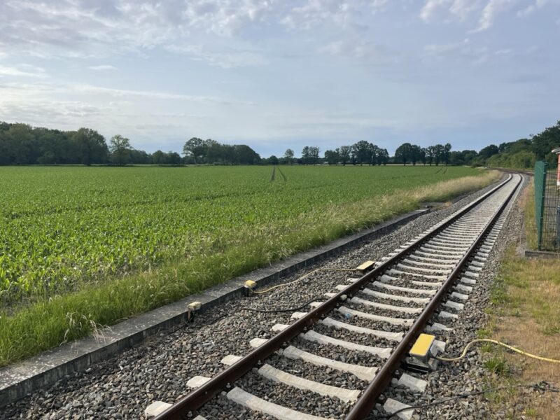 Ulzburg-Süd駅